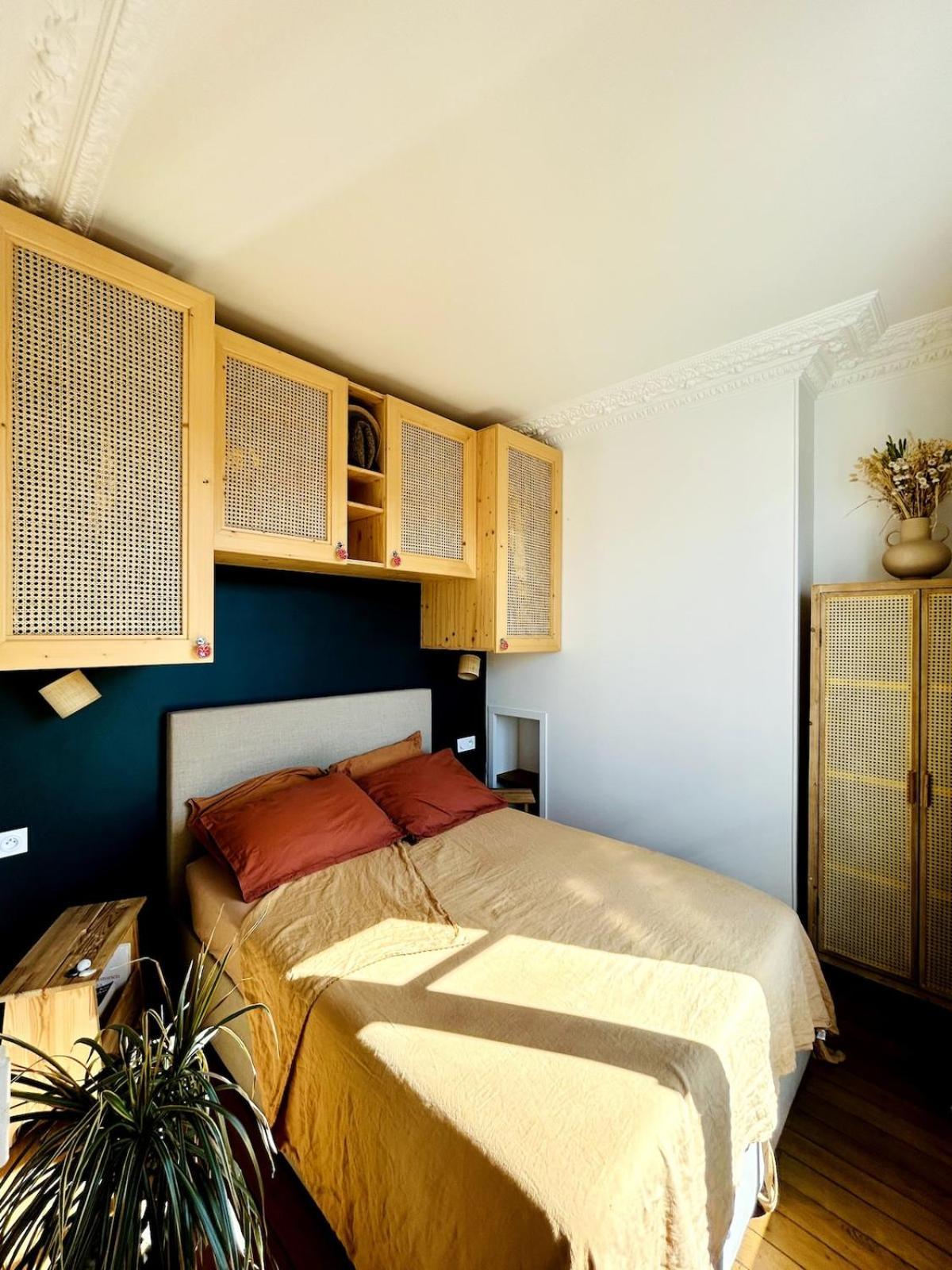 Appartamento Rooftop Retreat With Sunny Balcony *